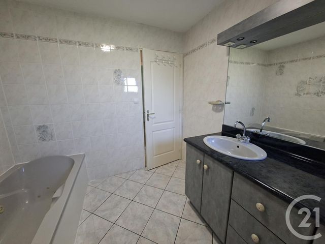 maison à louer - 5 pièces - 138.96 m2 - MOUTIERS - 35 - BRETAGNE - Century 21 A.I.T