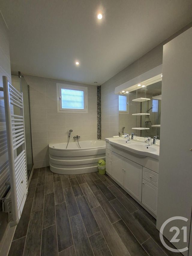 maison à louer - 5 pièces - 119.38 m2 - NOYAL SUR VILAINE - 35 - BRETAGNE - Century 21 A.I.T