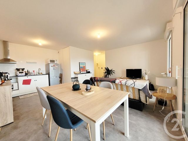 Afficher la photo en grand Appartement F2 à louer - 2 pièces - 47.49 m2 - VITRE - 35 - BRETAGNE - Century 21 A.I.T