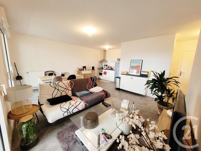 Afficher la photo en grand Appartement F2 à louer - 2 pièces - 47.49 m2 - VITRE - 35 - BRETAGNE - Century 21 A.I.T