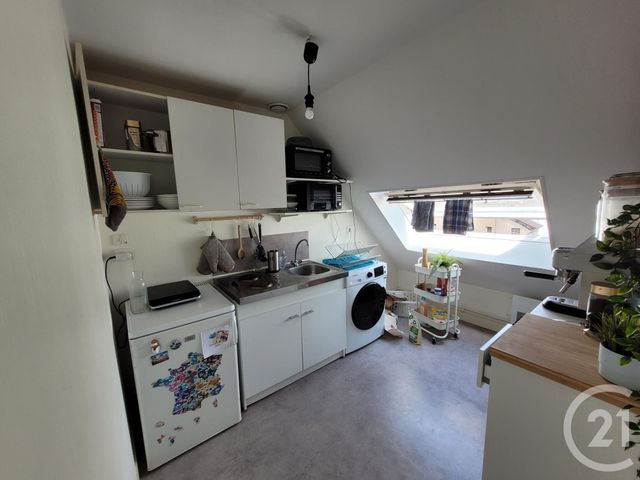Appartement à louer - 2 pièces - 35.0 m2 - VITRE - 35 - BRETAGNE - Century 21 A.I.T