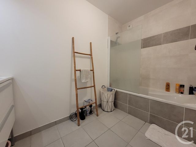 Appartement F3 à louer - 3 pièces - 64.82 m2 - VITRE - 35 - BRETAGNE - Century 21 A.I.T