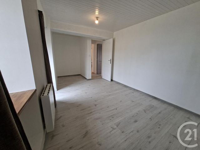 maison à louer - 3 pièces - 81.42 m2 - ARGENTRE DU PLESSIS - 35 - BRETAGNE - Century 21 A.I.T