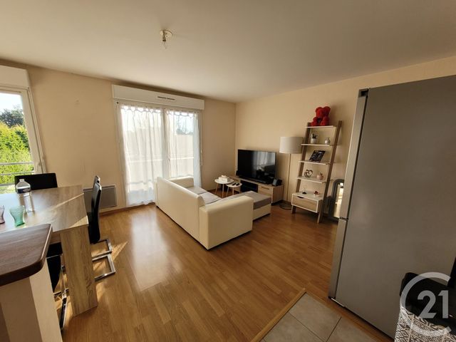 Appartement F3 à louer - 3 pièces - 60.9 m2 - ETRELLES - 35 - BRETAGNE - Century 21 A.I.T