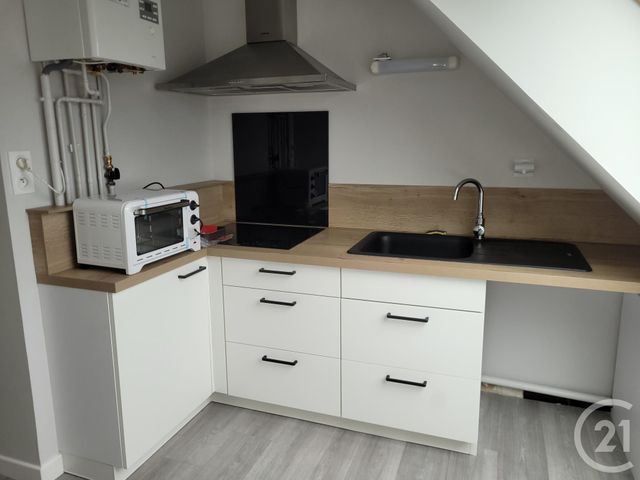 Appartement F1 à louer - 1 pièce - 29.7 m2 - VITRE - 35 - BRETAGNE - Century 21 A.I.T