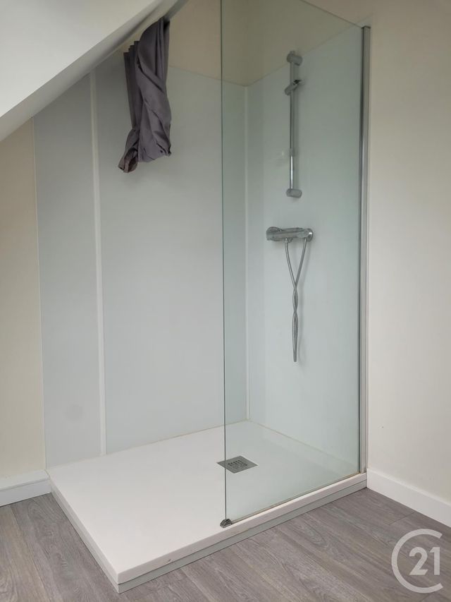 Appartement F1 à louer - 1 pièce - 29.7 m2 - VITRE - 35 - BRETAGNE - Century 21 A.I.T
