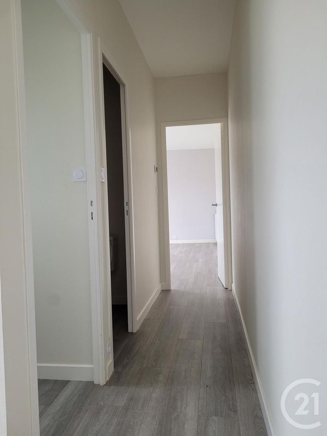 Appartement F1 à louer - 1 pièce - 29.7 m2 - VITRE - 35 - BRETAGNE - Century 21 A.I.T