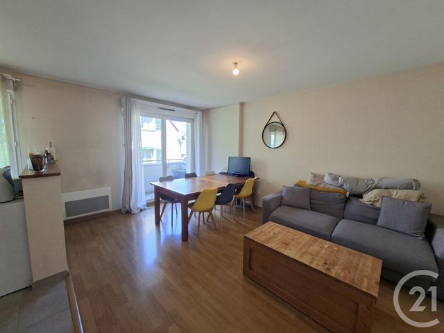 Appartement F3 à vendre - 3 pièces - 60.7 m2 - ETRELLES - 35 - BRETAGNE - Century 21 A.I.T