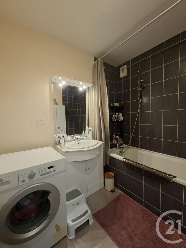 Appartement F3 à vendre - 3 pièces - 60.7 m2 - ETRELLES - 35 - BRETAGNE - Century 21 A.I.T