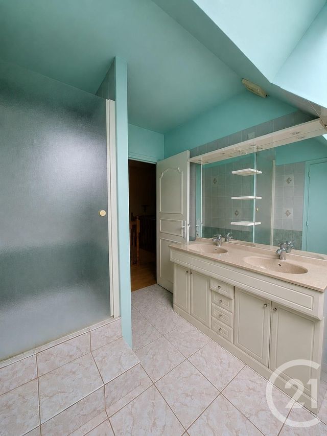 maison à louer - 7 pièces - 157.94 m2 - VITRE - 35 - BRETAGNE - Century 21 A.I.T