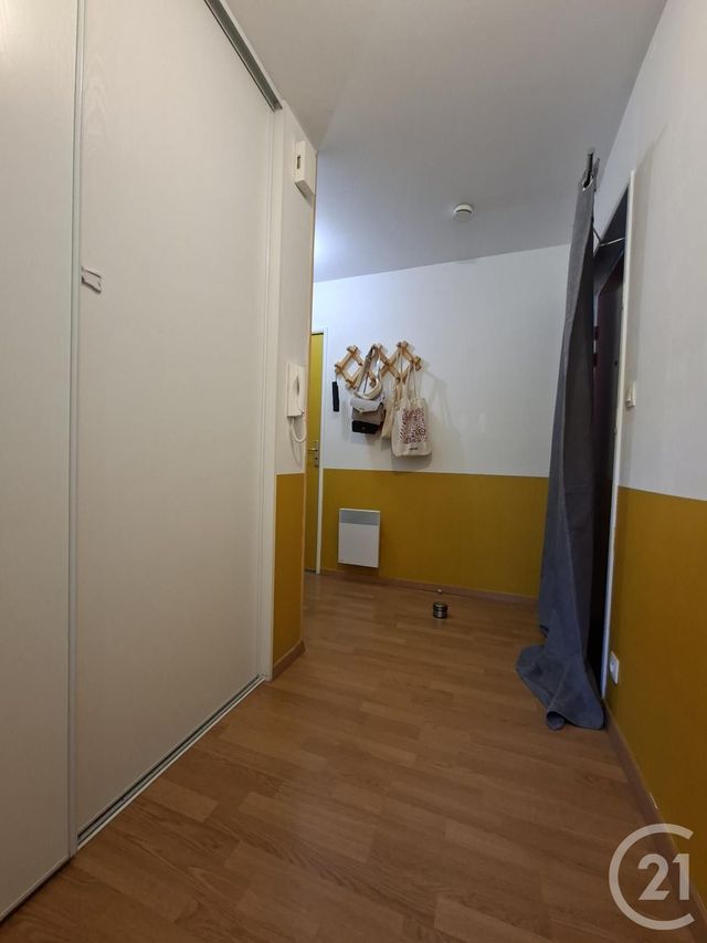 Appartement à louer - 3 pièces - 61.95 m2 - ETRELLES - 35 - BRETAGNE - Century 21 A.I.T