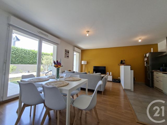 Appartement à louer - 3 pièces - 61.95 m2 - ETRELLES - 35 - BRETAGNE - Century 21 A.I.T