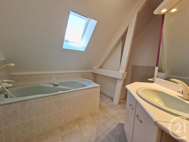 maison à louer - 4 pièces - 121.5 m2 - ERBREE - 35 - BRETAGNE - Century 21 A.I.T