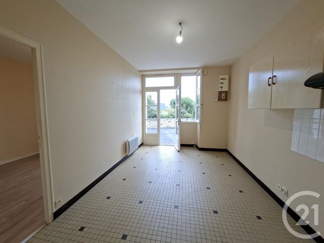 Appartement à louer - 2 pièces - 38.5 m2 - VITRE - 35 - BRETAGNE - Century 21 A.I.T