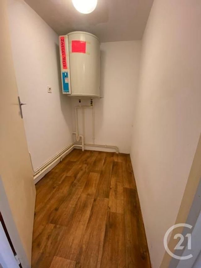Appartement à louer - 2 pièces - 38.5 m2 - VITRE - 35 - BRETAGNE - Century 21 A.I.T