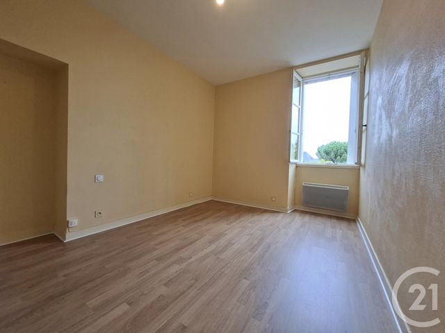 Appartement à louer - 2 pièces - 38.5 m2 - VITRE - 35 - BRETAGNE - Century 21 A.I.T