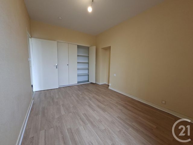 Appartement à louer - 2 pièces - 38.5 m2 - VITRE - 35 - BRETAGNE - Century 21 A.I.T