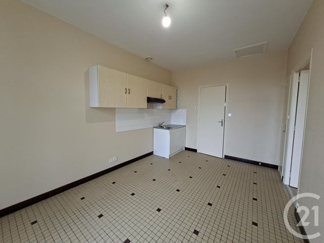 Appartement à louer - 2 pièces - 38.5 m2 - VITRE - 35 - BRETAGNE - Century 21 A.I.T