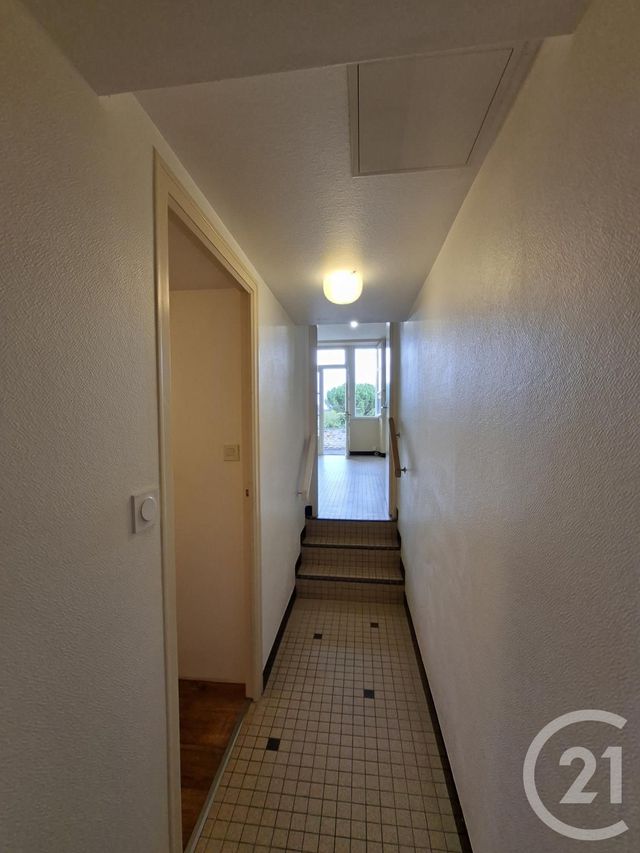 Appartement à louer - 2 pièces - 38.5 m2 - VITRE - 35 - BRETAGNE - Century 21 A.I.T