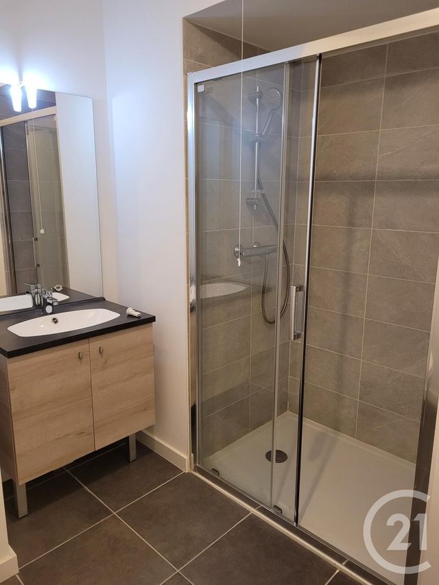 Appartement F2 à louer - 2 pièces - 42.98 m2 - VITRE - 35 - BRETAGNE - Century 21 A.I.T