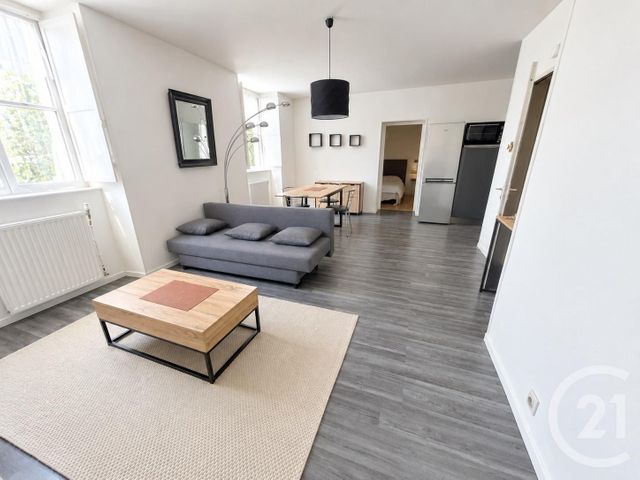 Appartement F2 à louer - 2 pièces - 45.99 m2 - VITRE - 35 - BRETAGNE - Century 21 A.I.T