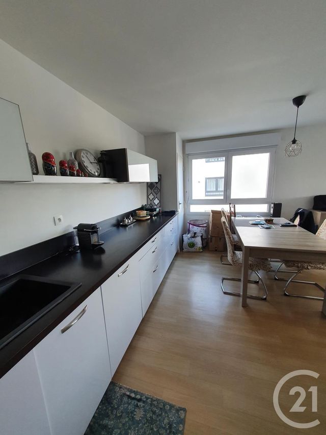 Appartement T3 à louer - 3 pièces - 60.18 m2 - VITRE - 35 - BRETAGNE - Century 21 A.I.T