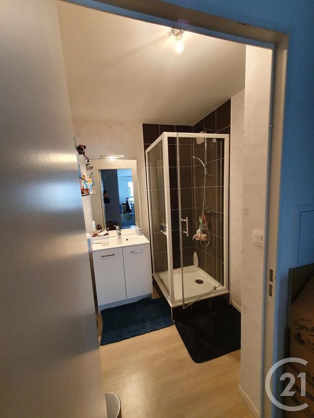 Appartement T3 à louer - 3 pièces - 60.18 m2 - VITRE - 35 - BRETAGNE - Century 21 A.I.T
