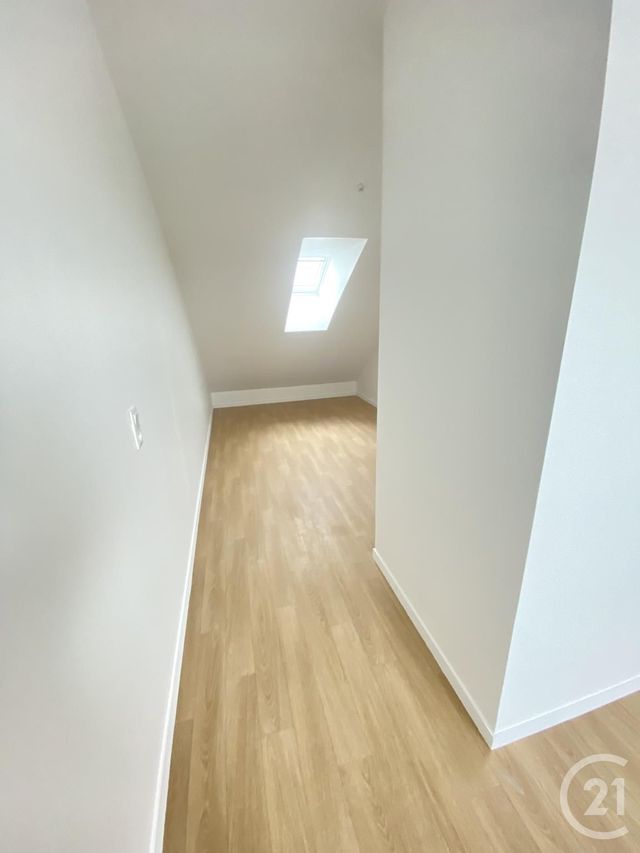 Appartement T5 à vendre - 5 pièces - 100.35 m2 - LA BOUEXIERE - 35 - BRETAGNE - Century 21 A.I.T