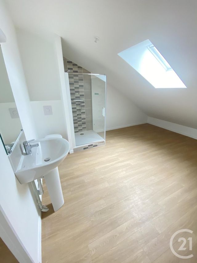 Appartement T5 à vendre - 5 pièces - 100.35 m2 - LA BOUEXIERE - 35 - BRETAGNE - Century 21 A.I.T