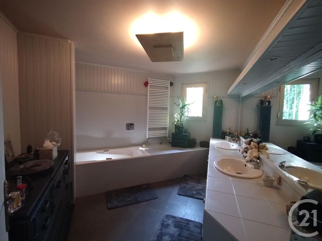 maison à vendre - 8 pièces - 272.24 m2 - VITRE - 35 - BRETAGNE - Century 21 A.I.T