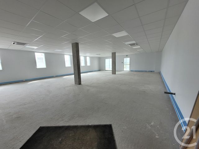 Appartement Local à louer - 1 pièce - 137.0 m2 - VITRE - 35 - BRETAGNE - Century 21 A.I.T